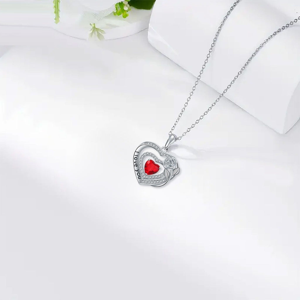 Fashionable Elegant Heart-shaped Pendant Rose Necklace