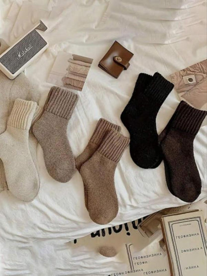 5 Pair Women’s Solid Mid-Calf Socks